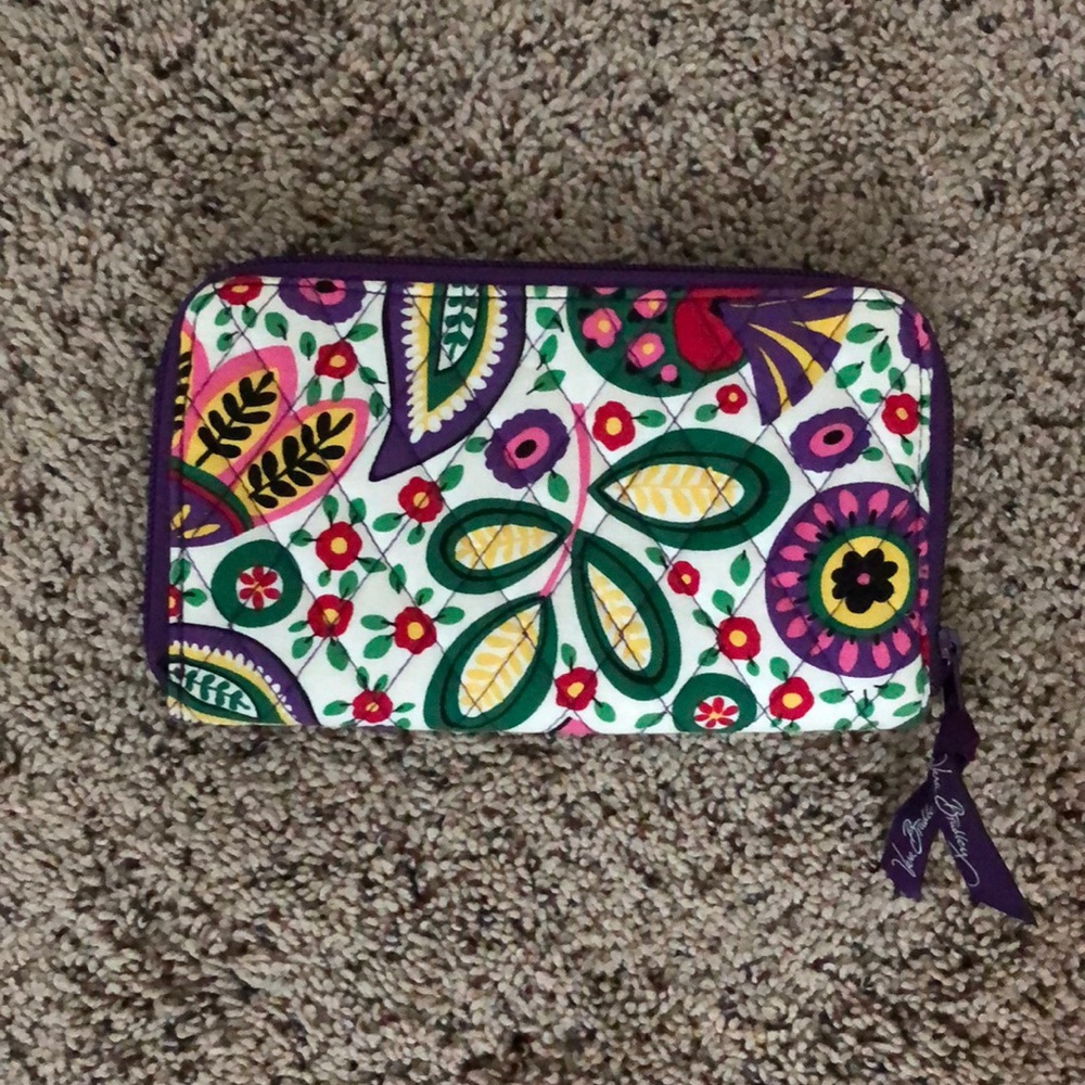 Vera Bradley Zip Around Wallet in Viva La Vera